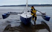 Centreboard just pops up if you hit anything